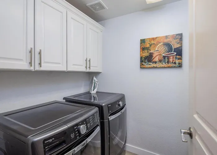 Golf View, Prime Area, Heated Pool, Spa, Luxury